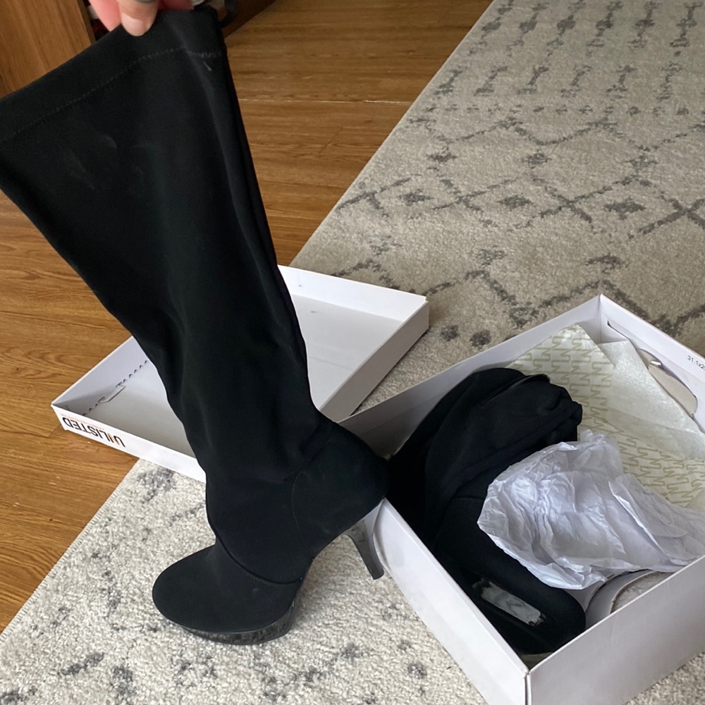 Kenneth Cole suede black boots size 8.5